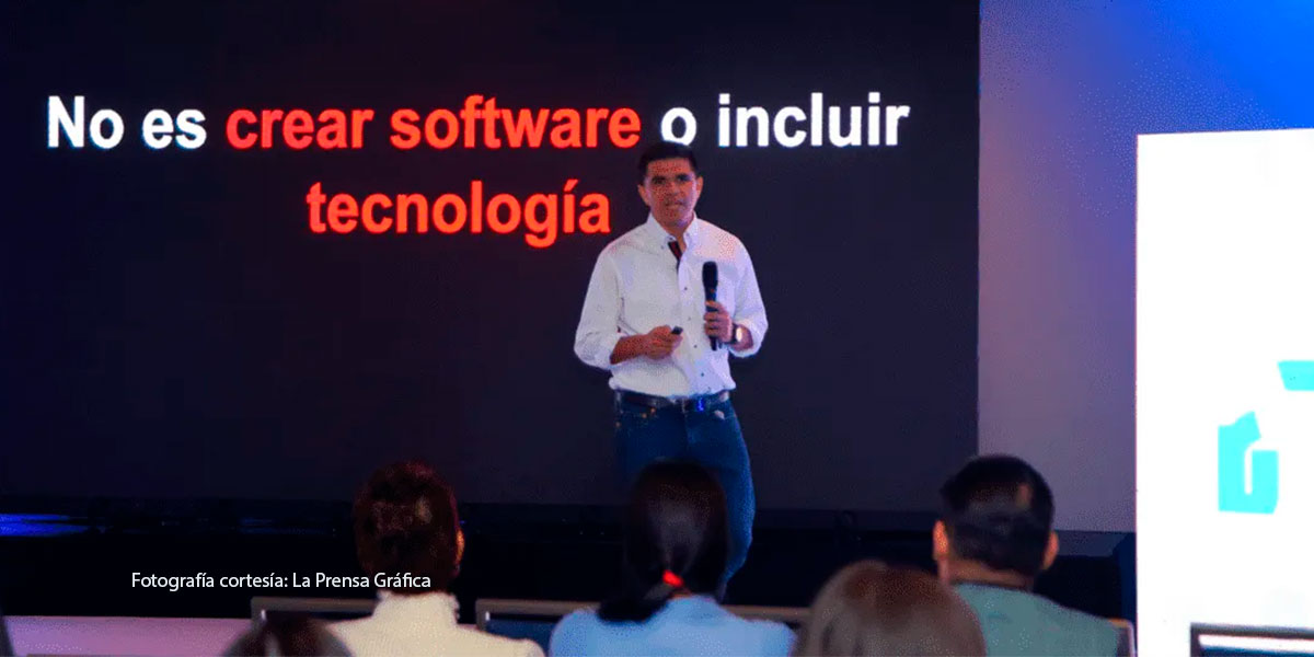 Estudiantes de la Facultad de Ingeniería participan en programa tecnológico de Diana 