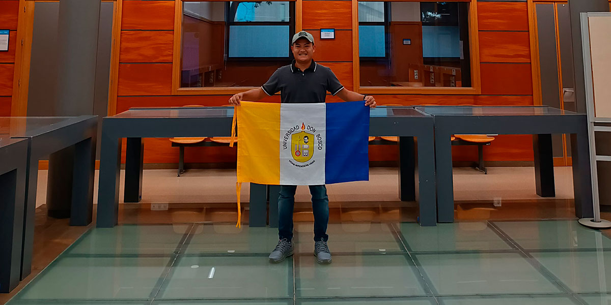 Estudiante de Mercadotecnia realiza intercambio estudiantil en España 