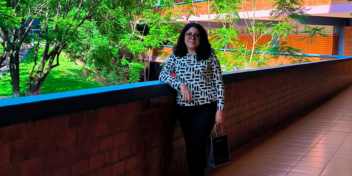 Docente de la Escuela de Diseño Gráfico e Industrial imparte clases en México 