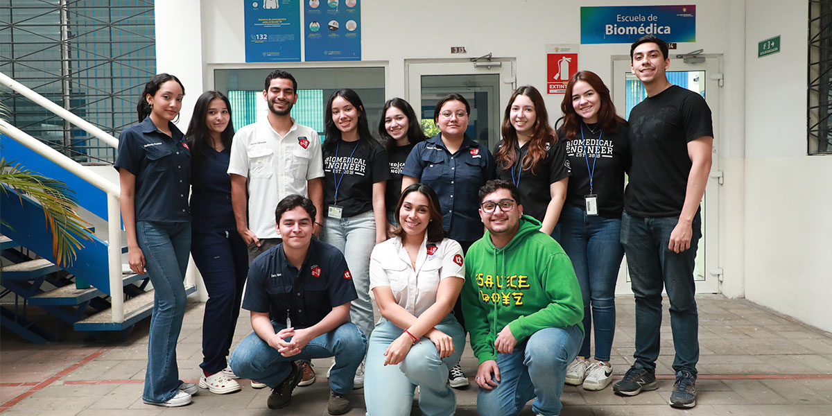 Universitarios de Honduras realizan movilidad académica en la UDB 