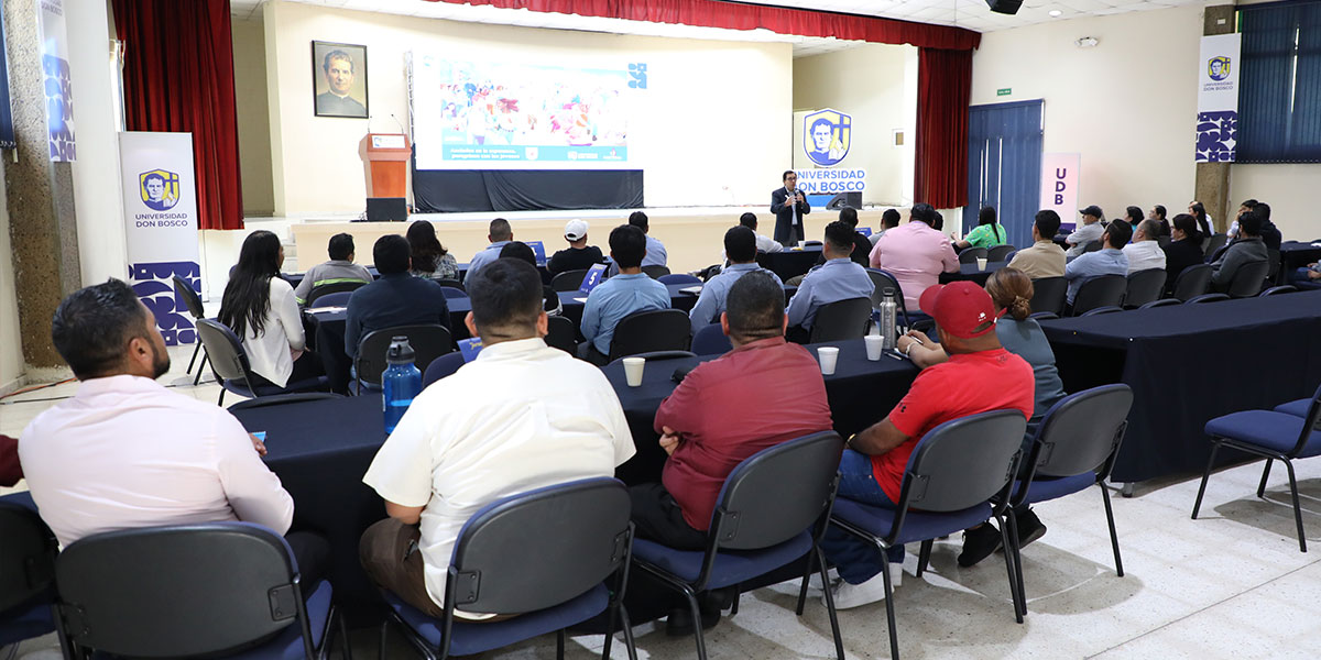 Colaboradores UDB asisten a las Jornadas Salesianas 2025 