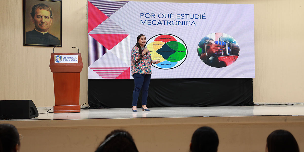 Karen Pimentel: Mi compromiso es seguir demostrando que las mujeres podemos liderar el desarrollo tecnológico 