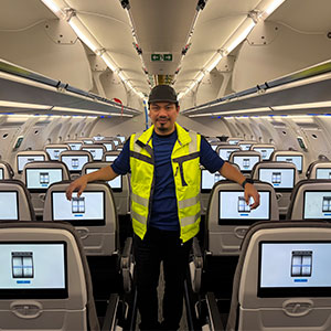 Desde las aulas hasta los cielos europeos: un talento salvadoreño que brilla en Alemania 