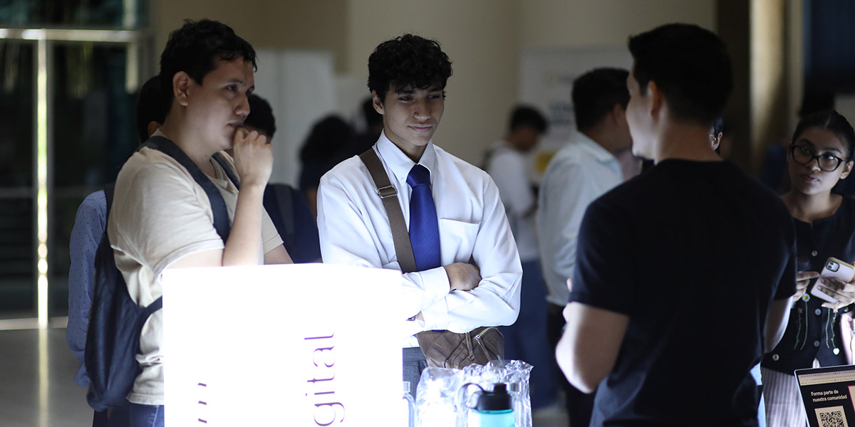 Talento UDB conectó con sector empresarial tecnológico del país 