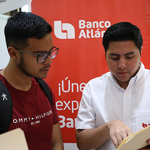 Incorpórate UDB fortalece puentes entre talento y trabajo en su Feria de Empleo 2025 