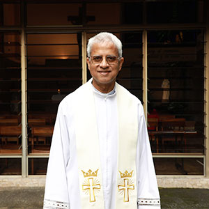 Universidad Don Bosco recibe con entusiasmo la visita del P. George Thadathil, Coordinador General de las IUS 