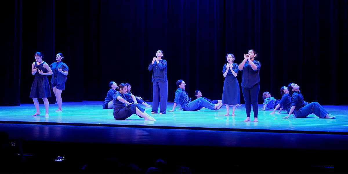 Grupo de danza contemporánea UDB se presenta en el SIVAR DANZA