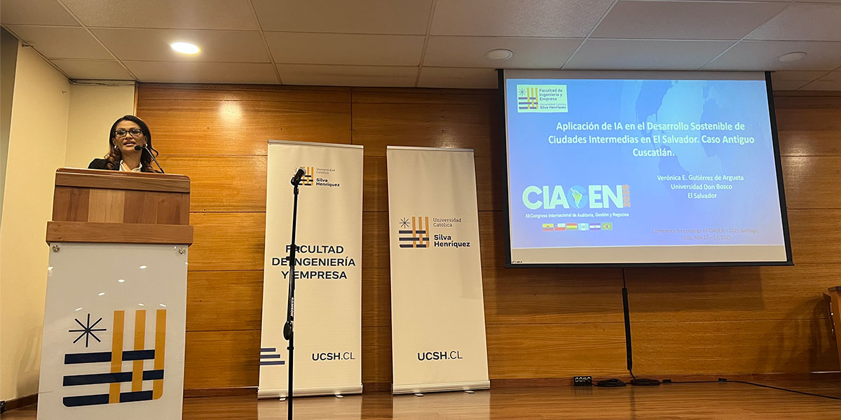 Docente de la Facultad de Ciencias Económicas participa como ponente en Congreso Internacional CIAGEN 2025 
