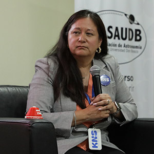 Universidad Don Bosco recibe a ingeniera aeroespacial de la NASA en un inspirador conversatorio 