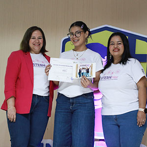 UDB y TELUS clausuran la primera edición del Campamento STEM4Her 