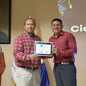 UDB fortalece la investigación y la innovación durante el II Simposio de Ciencia y Tecnología 