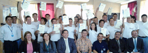 24 jóvenes recibieron formación en aeromantenimiento