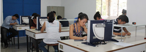 UDB fortalece infraestructura tecnológica de sus laboratorios de física
