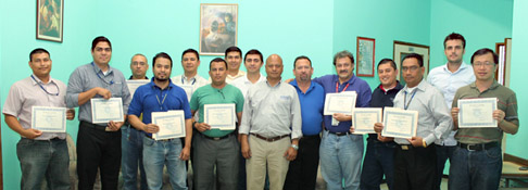 Expertos de Broward College brindan asesoría en aviónica