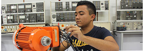 Vínculo entre UDB y Empresa permitirá a estudiantes realizar prácticas profesionales