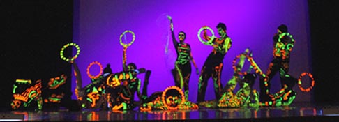 Grupo de Danza de la UDB conmemora Día Internacional de la Danza
