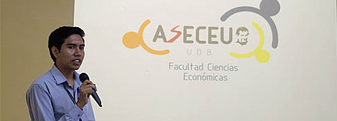 Estudiantes de AESPEC organizan foro sobre evaluación docente