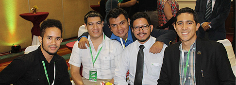 Alumnos de la UDB destacan en CONESCAPAN 2015