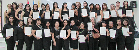 Personal de la UDB concluye diplomado “Defensoría de derechos humanos de las mujeres”