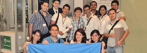 ALUMNOS UDB DESTACAN EN PONENCIA INTERNACIONAL CONESCAPAN 2011