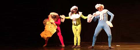 Grupo de teatro de la UDB inauguró el XVI Encuentro Nacional de Teatro Universitario ENTU