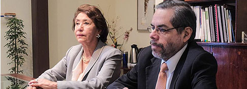 UDB y Escuela de Comunicación Mónica Herrera suscriben acuerdo
