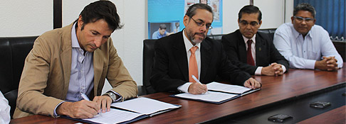 UDB y Pettenati Centro América firman convenio interinstitucional