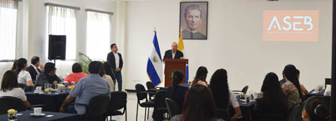 Asociación de becarios UDB agradece contribución de personas e instituciones altruistas