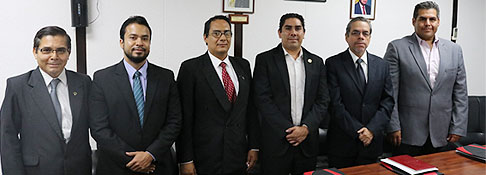 Autoridades de la Universidad Aeronáutica en Querétaro visitan la UDB