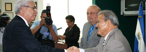 UNIVERSIDAD DON BOSCO RECIBE LA ACREDITACIÓN INSTITUCIONAL POR TERCERA OCASIÓN