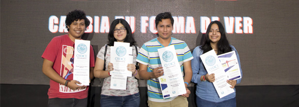 Estudiantes de la UDB obtienen 3er lugar en los CÓDICE 2017