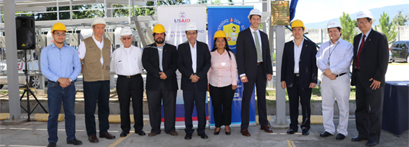 USAID y UDB inauguran sistema fotovoltaico para fines académicos